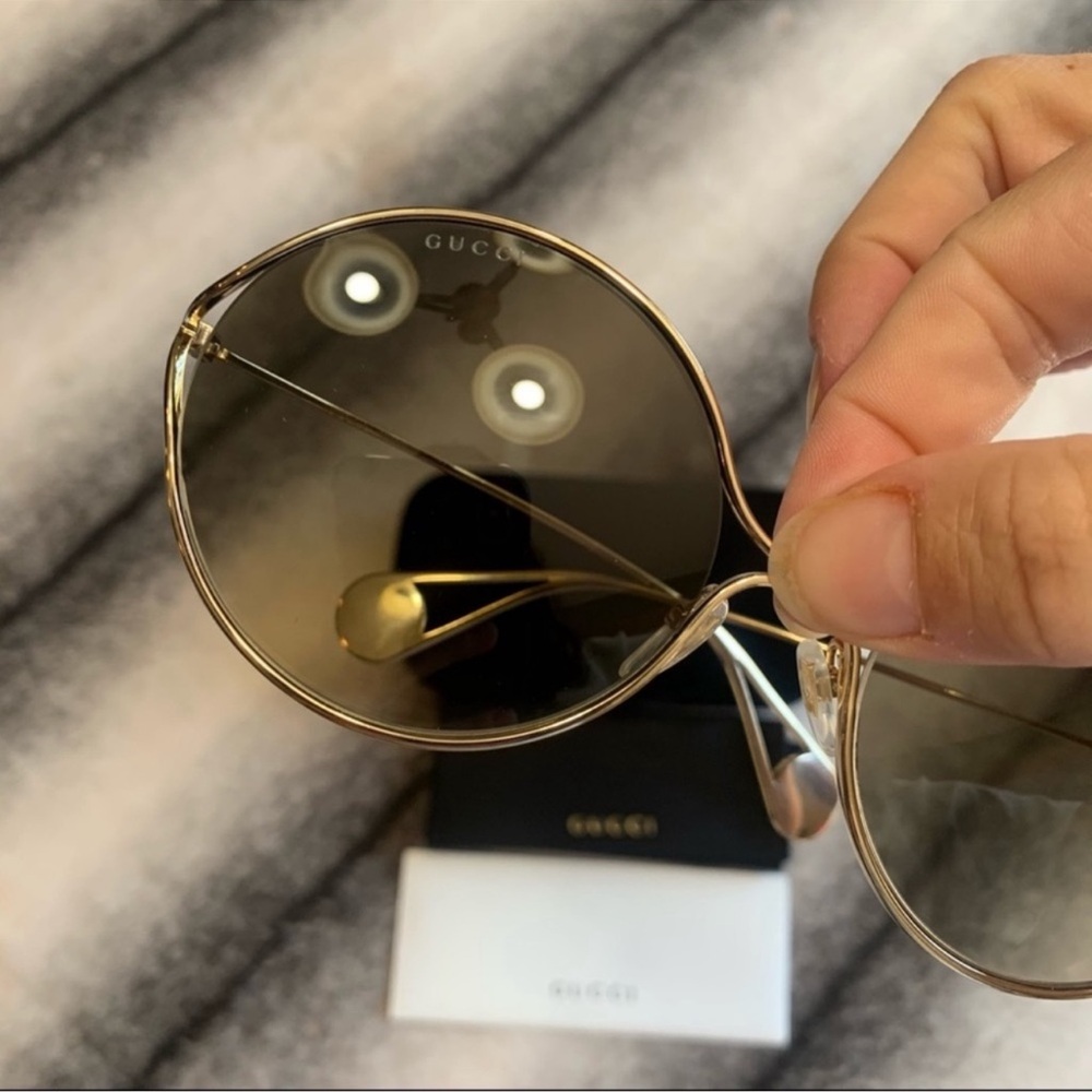 Gucci Round Pearl GG0253S Sunglasses - Picture 2 of 7